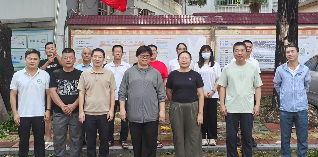 风雨同心 重建家园 | 市林业局开展台风过后清理工作
