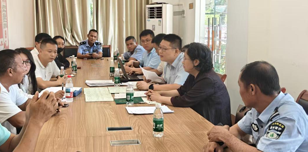 靠前服务破难题 精准赋能促经营——市林业局下沉一线上门帮扶 助力企业规范办理林地经营权登记
